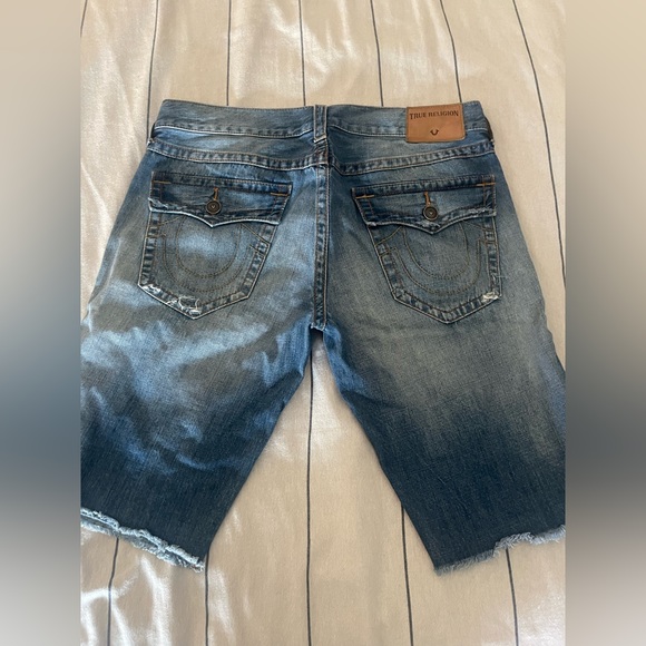True Religion Other - True Religion Jean Ricky Big T Medium Wash CUT OFF mens Slim Shorts Size 34